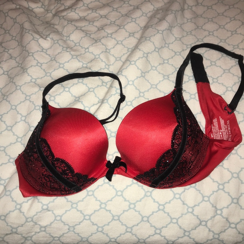 Victoria secret bra 34B
